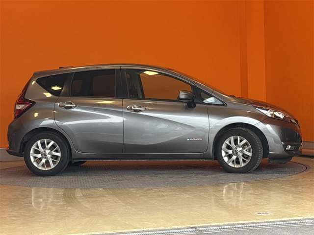 日産 ノート １．２ Ｅ－ＰＯＷＥＲ メダリスト R1年 (近畿) 99