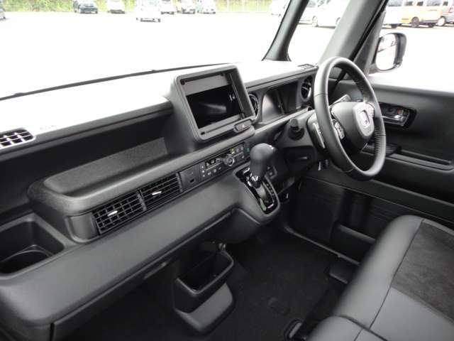 ホンダ Ｎ　ＢＯＸ ジョイ ６６０ ターボ ブラック スタイル モノトーン R8年 () 99