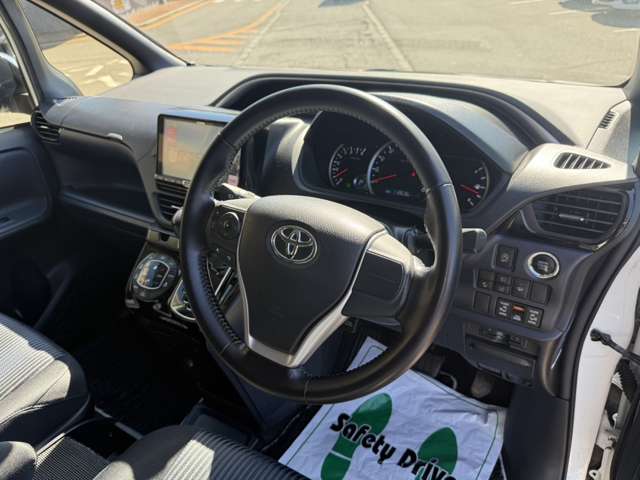 トヨタ ヴォクシー ２．０ ＺＳ 煌ＩＩ ４ＷＤ H28年 (甲信越・北陸) 99