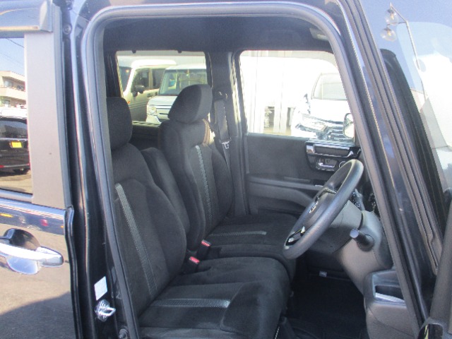 ホンダ Ｎ　ＢＯＸ カスタム ６６０ Ｌ R4年 (関東) 99