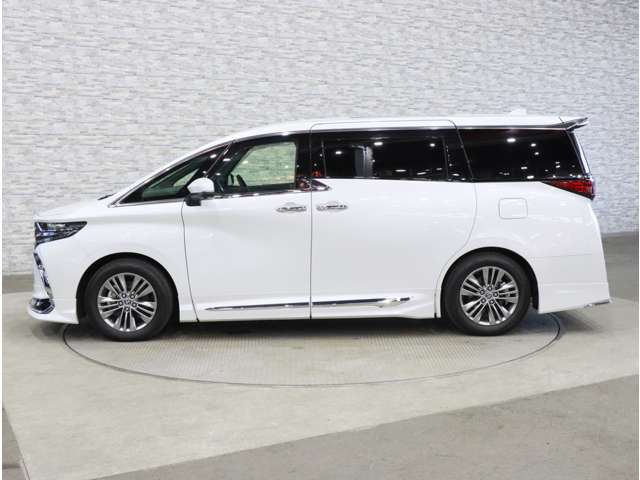 トヨタ アルファード　ハイブリッド ハイブリッド ２．５ Ｚ Ｅ－ＦＯＵＲ ４ＷＤ R6年 (関東) 99