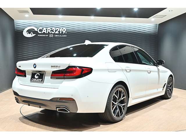 ＢＭＷ ５シリーズ ５２３Ｄ Ｘドライブ Ｍスポーツ ディーゼルターボ ４ＷＤ R3年 () 99
