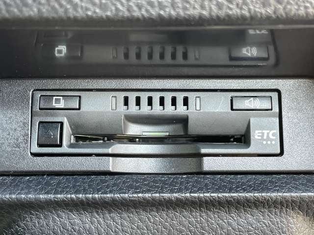 トヨタ ヴォクシー １．８ ハイブリッド ＺＳ 煌ＩＩＩ R2年 () 99