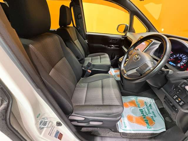 トヨタ ノア ２．０ ＳＩ H29年 (近畿) 99
