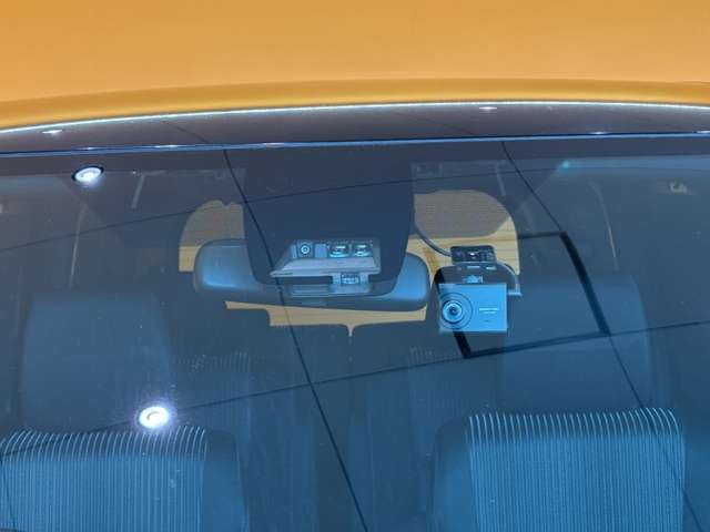 トヨタ ヴォクシー ２．０ ＺＳ 煌ＩＩ R1年 (近畿) 99