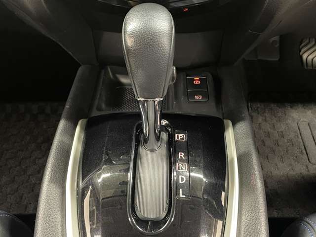 日産 エクストレイル ２．０ ＡＵＴＥＣＨ Ｉパッケージ ２列車 R1年 () 99