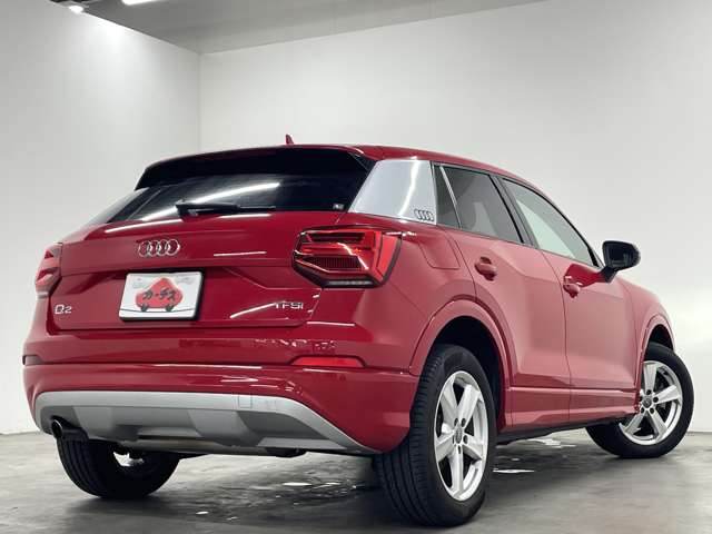 アウディ Ｑ２ ３０　ＴＦＳＩ　スポーツ H30年 () 99