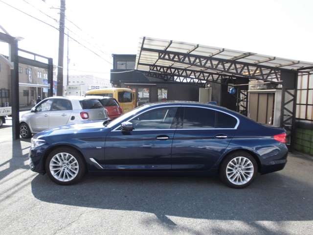 ＢＭＷ ５シリーズ ５３０ｉ　ラグジュアリー R2年 () 99