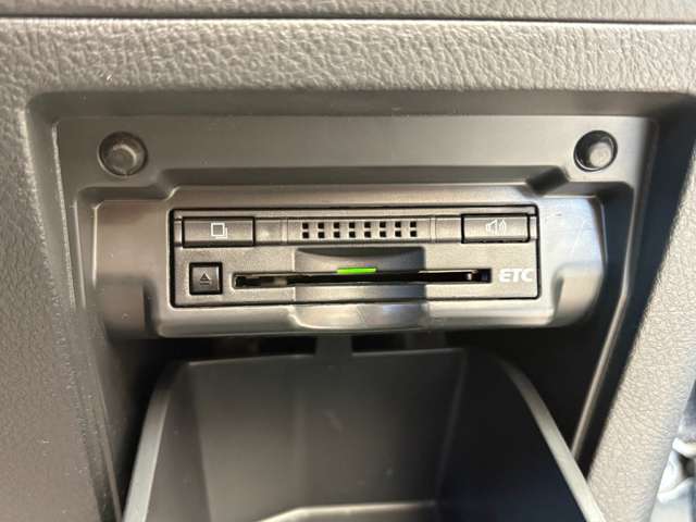 トヨタ ヴェルファイア ２．４ Ｚ ゴールデンアイズＩＩ H26年 () 99