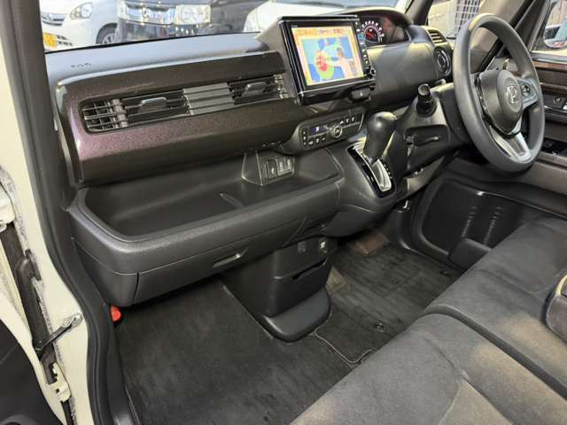 ホンダ Ｎ　ＢＯＸ カスタム ６６０ Ｇ Ｌ ホンダセンシング R1年 () 99