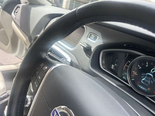 ボルボ Ｖ４０ Ｔ４　ＳＥ H26年 (中国) 99