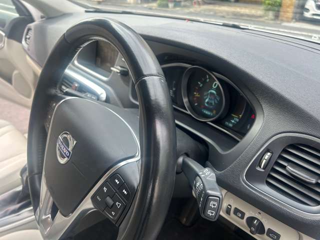 ボルボ Ｖ４０ Ｔ４　ＳＥ H26年 (中国) 99