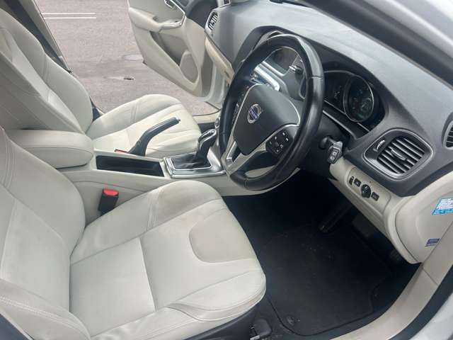 ボルボ Ｖ４０ Ｔ４　ＳＥ H26年 (中国) 99