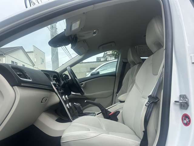 ボルボ Ｖ４０ Ｔ４　ＳＥ H26年 (中国) 99