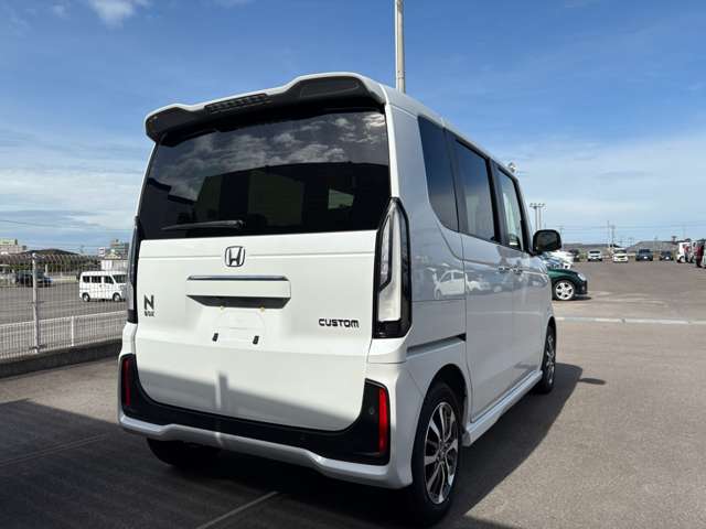 ホンダ Ｎ　ＢＯＸ カスタム ６６０ R8年 () 99