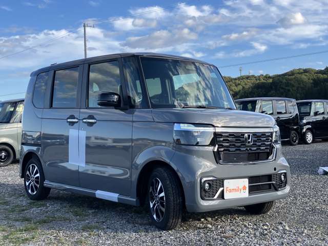 ホンダ Ｎ　ＢＯＸ カスタム ６６０ コーディネートスタイル ２トーン R8年 (東海) 99