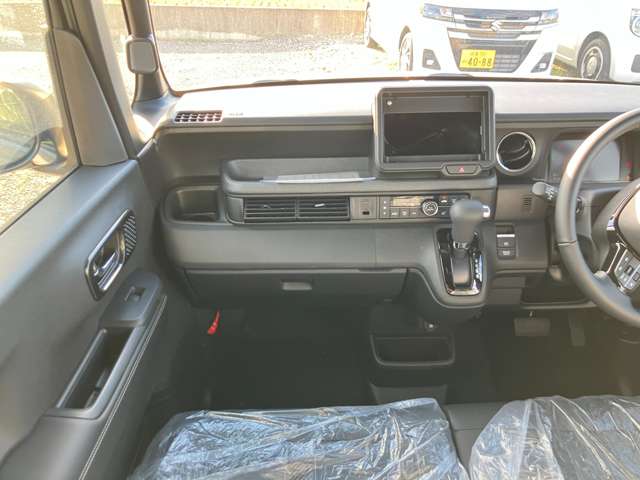 ホンダ Ｎ　ＢＯＸ カスタム ６６０ コーディネートスタイル ２トーン R8年 (東海) 99