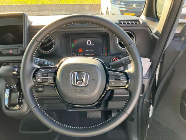 ホンダ Ｎ　ＢＯＸ カスタム ６６０ コーディネートスタイル ２トーン R8年 (東海) 99