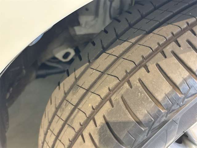 トヨタ シエンタ　ハイブリッド ハイブリッド １．５ Ｇ クエロ R1年 () 99
