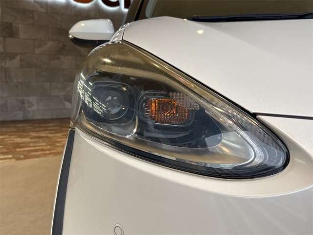 トヨタ シエンタ　ハイブリッド ハイブリッド １．５ Ｇ クエロ R1年 () 99