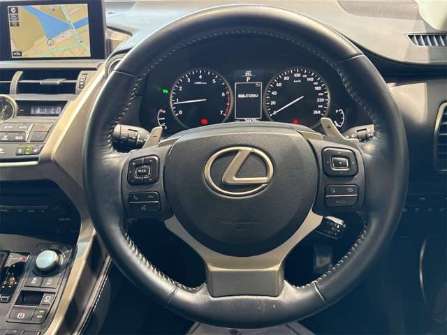 レクサス ＮＸ２００ｔ ２００Ｔ バージョンＬ ４ＷＤ H27年 () 99