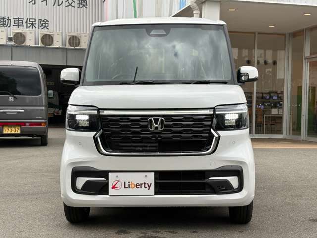 ホンダ Ｎ　ＢＯＸ カスタム ６６０ R8年 () 99