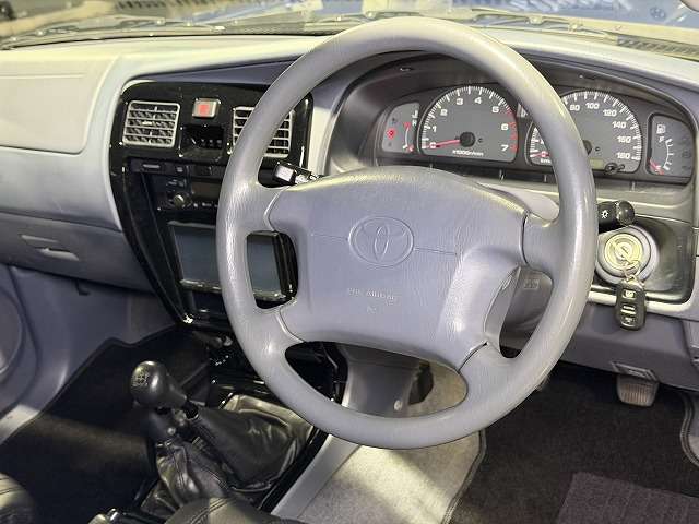 トヨタ ハイラックスサーフ ２．７ ＳＳＲ－Ｘ ４ＷＤ H11年 (近畿) 99