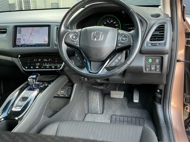 ホンダ ヴェゼル １．５ ハイブリッド Ｘ ホンダセンシング H28年 (近畿) 99
