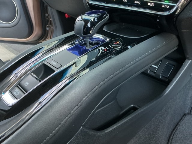 ホンダ ヴェゼル １．５ ハイブリッド Ｘ ホンダセンシング H28年 (近畿) 99