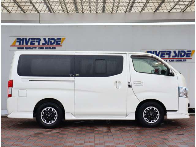 日産 ＮＶ３５０キャラバン ２．０ プレミアムＧＸ アーバンクロム ロングボディ R2年 () 99