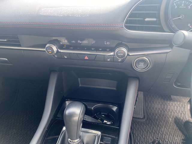 マツダ ＭＡＺＤＡ３　セダン ２．０ ２０Ｓ ブラック セレクション R7年 (関東) 99