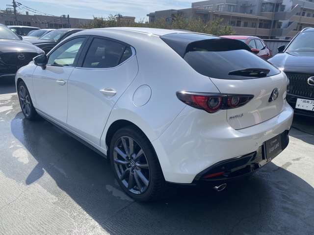 マツダ ＭＡＺＤＡ３　ファストバック ２．０ ２０Ｓ ツーリング R7年 (関東) 99