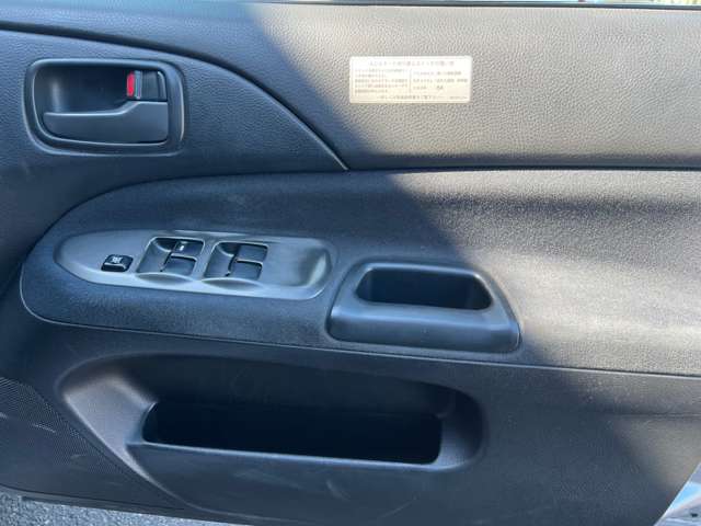 三菱 ランサー ２．０ ＧＳＲ ＩＸ ４ＷＤ H17年 (東海) 99