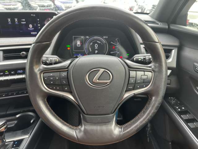 レクサス ＵＸ２５０ｈ バージョンＬ R1年 () 99