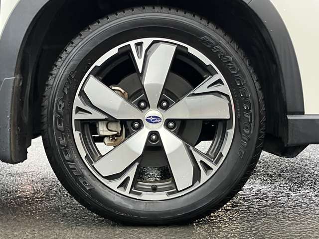 スバル フォレスター　ハイブリッド ２．０ アドバンス ４ＷＤ R2年 () 99