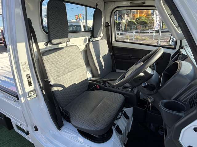 スズキ キャリイトラック ６６０ ＫＣエアコン・パワステ ３方開 ４ＷＤ H28年 (九州・沖縄) 99