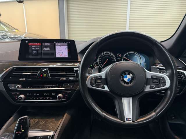 ＢＭＷ ５シリーズ ５２３Ｉ Ｍスポーツ H30年 () 99