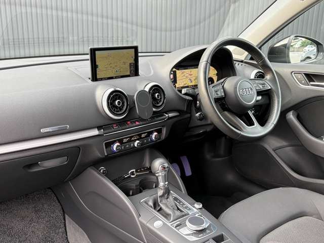 アウディ Ａ３　スポーツバック １．４　ＴＦＳＩ H29年 (関東) 99