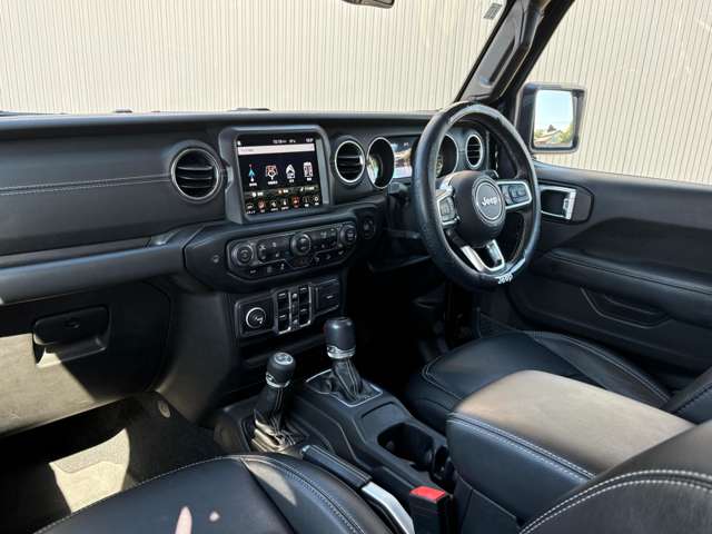 ジープ ラングラー　アンリミテッド アンリミテッド サハラ ３．６Ｌ ４ＷＤ R1年 (関東) 99