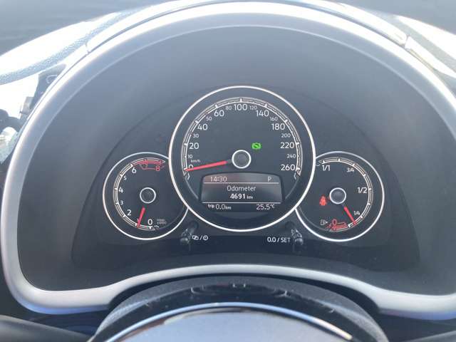 フォルクスワーゲン ザ　ビートル ２．０　Ｒライン　マイスター R1年 (東北) 99