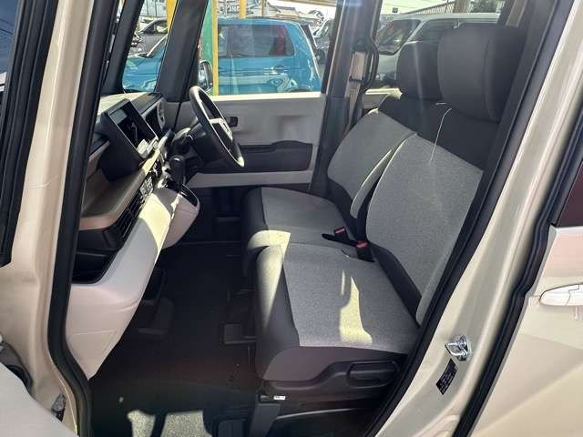 ホンダ Ｎ　ＢＯＸ ６６０ ファッションスタイル ２トーン R8年 (東海) 99