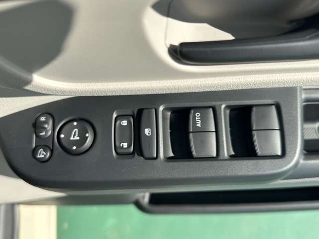 ホンダ Ｎ　ＢＯＸ ６６０ ファッションスタイル ２トーン R8年 (東海) 99