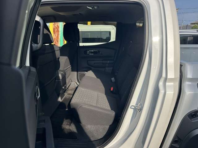 三菱 トライトン ２．４ ＧＬＳ ディーゼルターボ ４ＷＤ R6年 (東海) 99