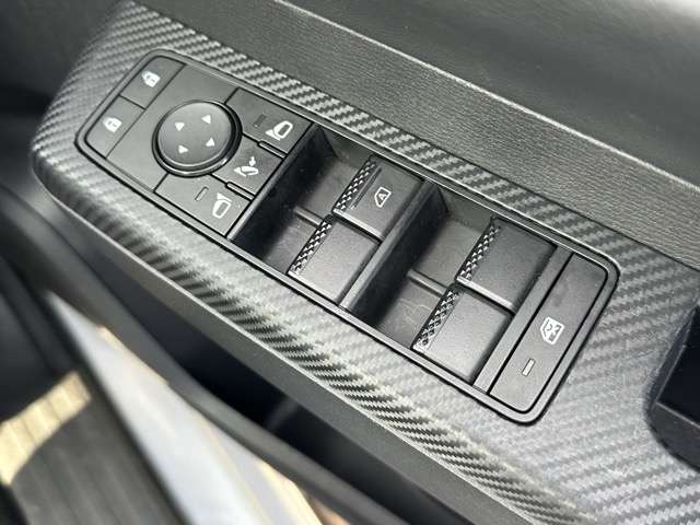三菱 トライトン ２．４ ＧＬＳ ディーゼルターボ ４ＷＤ R6年 (東海) 99
