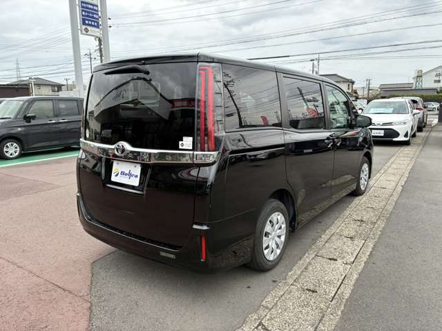 トヨタ ノア ２．０ Ｘ R3年 () 99