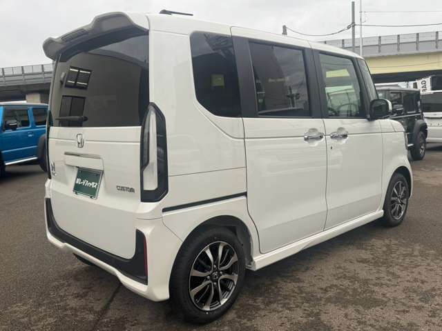 ホンダ Ｎ　ＢＯＸ カスタム ６６０ R8年 () 99