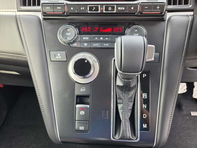 三菱 デリカ　Ｄ：５ ２．２ Ｐ ディーゼルターボ ４ＷＤ R8年 (九州・沖縄) 99