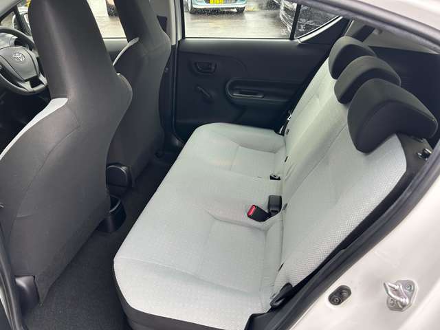 トヨタ アクア １．５ Ｌ H29年 () 99