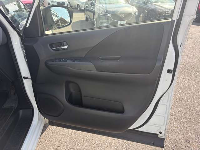 日産 セレナ １．２ Ｅ－ＰＯＷＥＲ ハイウェイスター Ｖ R4年 (関東) 99