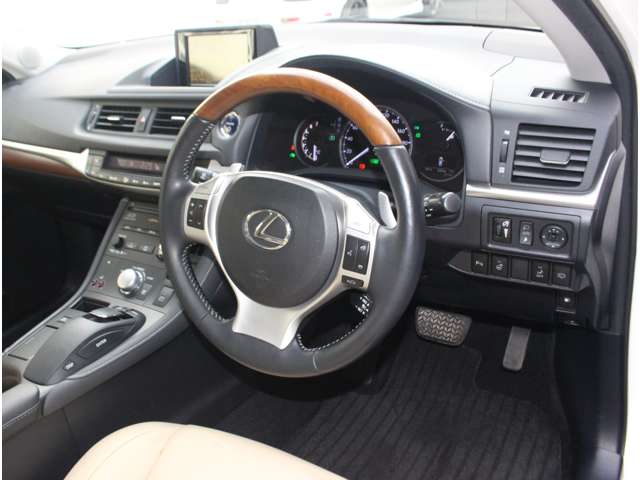 レクサス ＣＴ２００ｈ バージョンＬ H24年 () 99
